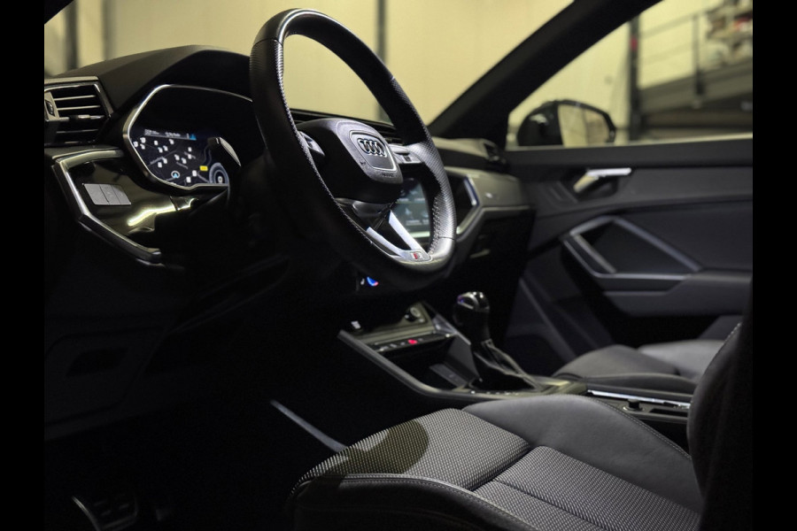 Audi Q3 45 TFSI e 3X S-LINE | LED | TREKHAAK | HYBRIDE