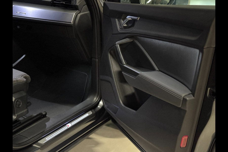 Audi Q3 45 TFSI e 3X S-LINE | LED | TREKHAAK | HYBRIDE