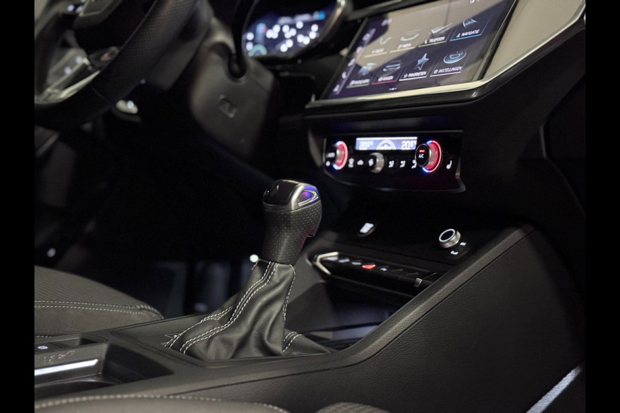 Audi Q3 45 TFSI e 3X S-LINE | LED | TREKHAAK | HYBRIDE