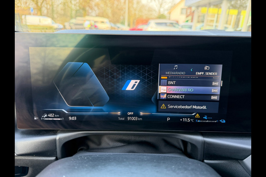 BMW 3 Serie Touring 320e FACELIFT / Navi / Cruise / Camera / Climate / Trekhaak / 20" Breedset.