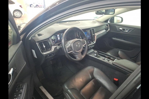 Volvo V60 2.0 B3 Momentum Advantage NL-AUTO | NAVI | LEDER