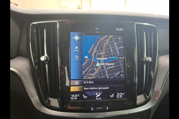 Volvo V60 2.0 B3 Momentum Advantage NL-AUTO | NAVI | LEDER