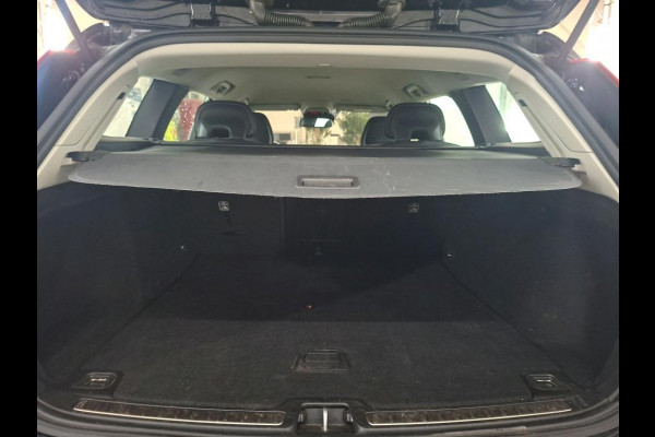Volvo V60 2.0 B3 Momentum Advantage NL-AUTO | NAVI | LEDER