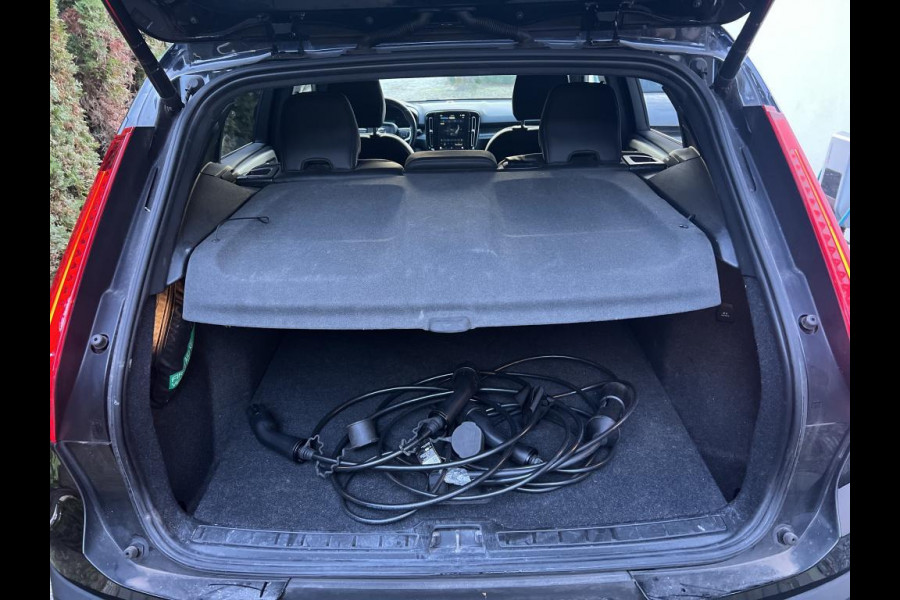Volvo XC40 Recharge P8 AWD R-Design NL-AUTO | TREKHAAK | GOOGLE NAVI