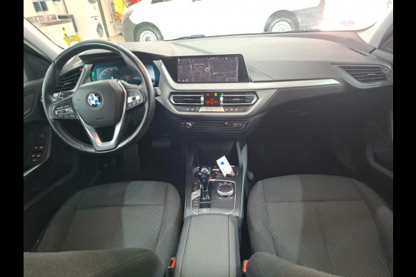 BMW 1-serie 118i Executive Edition NL-AUTO | NAVI |  CARPLAY
