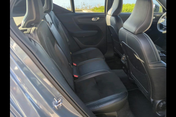 Volvo XC40 Recharge P8 AWD R-Design NL-AUTO | TREKHAAK | PANODAK