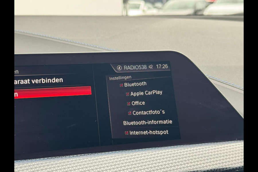 BMW 1-serie 118i High Executive M-PAKKET | NAVI | PDC | STOELVERWARMING | DEALDER ONDERH |