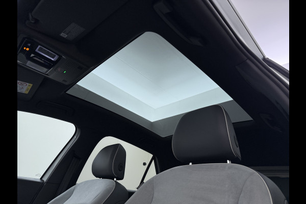 Volkswagen ID.3 First Max 62kWh SOH 91% Ergo Active Elek.Stoelen Panoramadak Adap.Cruise Camera Navi Ecc Keyless Advanced Head-Up Matrix-Led Lmv 20" Stuur+Stoelverwarming Led-a-licht dynamisch Apple Carplay/Android Auto Dodehoek detector Dealeronderhouden 1e Eigenaar Origineel Nederlandse Auto