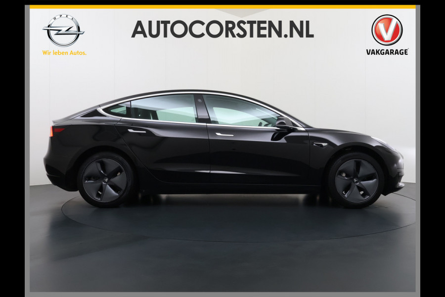 Tesla Model 3 RWD SR plus 325PK Trekhaak Lmv 18" AutoPilot Leder Panoramadak Adaptive-Cruise Camera's Elektr.-Stuur+Stoelen+Spiegels+Geheugen+ Navi LED DAB Keyless One-Pedal-Drive SOH 82% 1.000Kg Trekgewicht 1e Eigenaar Origineel Nederlandse Auto Fabrieksgarantie op Accu en Motor tot 10-12-2027/160.000km
