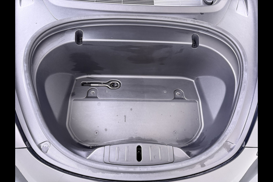 Tesla Model 3 RWD SR plus 325PK Trekhaak Lmv 18" AutoPilot Leder Panoramadak Adaptive-Cruise Camera's Elektr.-Stuur+Stoelen+Spiegels+Geheugen+ Navi LED DAB Keyless One-Pedal-Drive SOH 82% 1.000Kg Trekgewicht 1e Eigenaar Origineel Nederlandse Auto Fabrieksgarantie op Accu en Motor tot 10-12-2027/160.000km