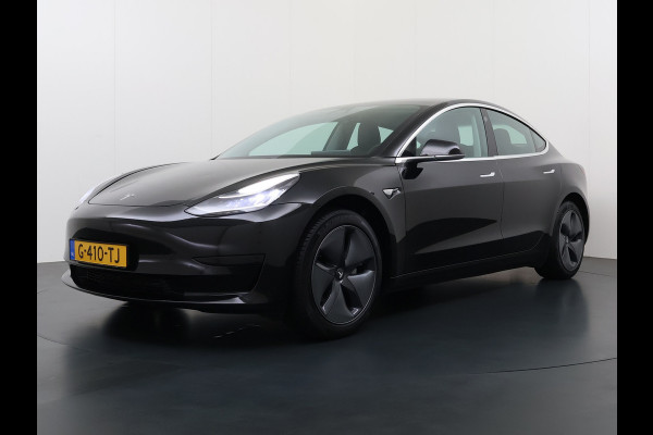 Tesla Model 3 RWD SR plus 325PK Trekhaak Lmv 18" AutoPilot Leder Panoramadak Adaptive-Cruise Camera's Elektr.-Stuur+Stoelen+Spiegels+Geheugen+ Navi LED DAB Keyless One-Pedal-Drive SOH 82% 1.000Kg Trekgewicht 1e Eigenaar Origineel Nederlandse Auto Fabrieksgarantie op Accu en Motor tot 10-12-2027/160.000km