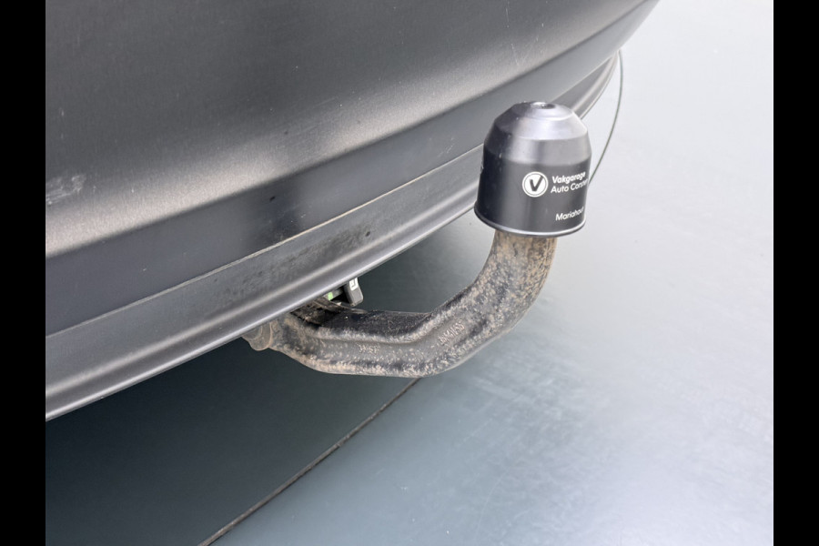 Tesla Model 3 Long Range AWD 75kWh Facelift Warmtepomp Trekhaak SOH 88% Wrap AutoPilot Leder Panoramadak Adaptive-Cruise Camera's Elektr.-Stuu Privacy Glas Navi LED DAB Voorverwarmen interieur Keyless One-Pedal-Drive 4WD 1.000KG Trekgewicht Origineel Nederlandse Auto Fabrieksgarantie op Accu en Motor tot 26-11-2029/192.00km