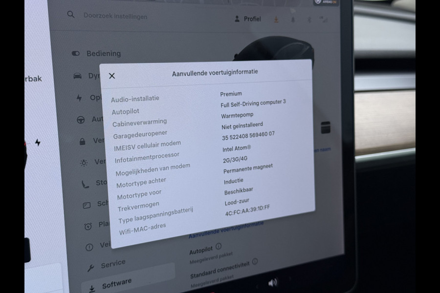 Tesla Model 3 Long Range AWD 75kWh Facelift Warmtepomp Trekhaak SOH 88% Wrap AutoPilot Leder Panoramadak Adaptive-Cruise Camera's Elektr.-Stuu Privacy Glas Navi LED DAB Voorverwarmen interieur Keyless One-Pedal-Drive 4WD 1.000KG Trekgewicht Origineel Nederlandse Auto Fabrieksgarantie op Accu en Motor tot 26-11-2029/192.00km