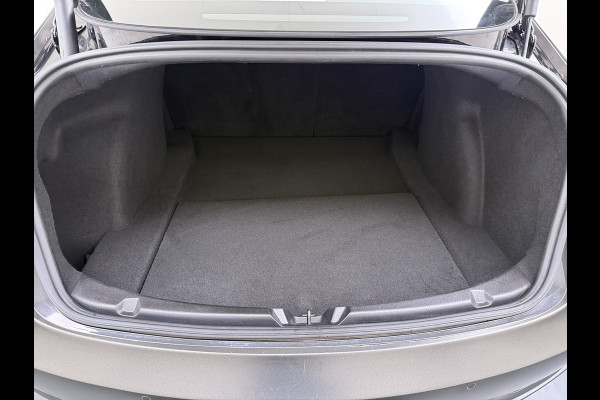 Tesla Model 3 Long Range AWD 75kWh Facelift Warmtepomp Trekhaak SOH 88% Wrap AutoPilot Leder Panoramadak Adaptive-Cruise Camera's Elektr.-Stuu Privacy Glas Navi LED DAB Voorverwarmen interieur Keyless One-Pedal-Drive 4WD 1.000KG Trekgewicht Origineel Nederlandse Auto Fabrieksgarantie op Accu en Motor tot 26-11-2029/192.00km