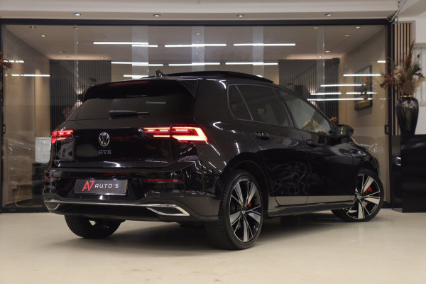 Volkswagen Golf 1.4 eHybrid GTE /PANO/IQLIGHT/CAM/CARPLAY/ACC/LANE ASSIST/VOL