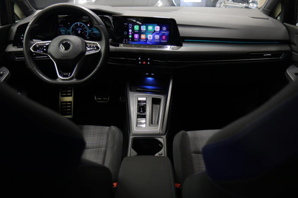 Volkswagen Golf 1.4 eHybrid GTE /PANO/IQLIGHT/CAM/CARPLAY/ACC/LANE ASSIST/VOL
