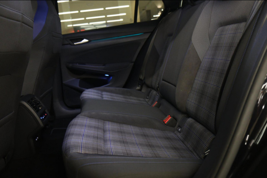 Volkswagen Golf 1.4 eHybrid GTE /PANO/IQLIGHT/CAM/CARPLAY/ACC/LANE ASSIST/VOL