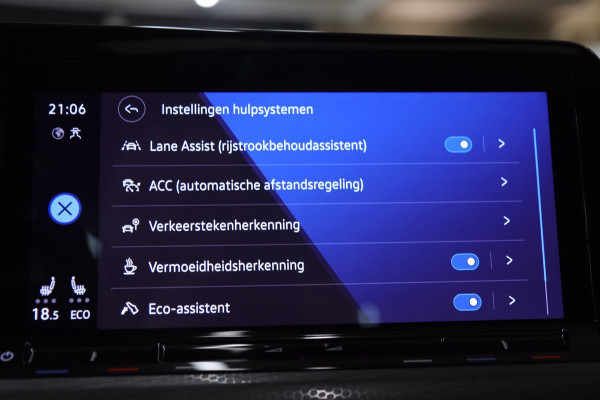 Volkswagen Golf 1.4 eHybrid GTE /PANO/IQLIGHT/CAM/CARPLAY/ACC/LANE ASSIST/VOL