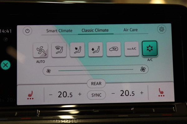 Volkswagen Golf 1.4 eHybrid GTE /PANO/IQLIGHT/CAM/CARPLAY/ACC/LANE ASSIST/VOL