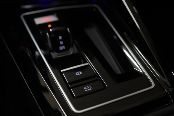 Volkswagen Golf 1.4 eHybrid GTE /PANO/IQLIGHT/CAM/CARPLAY/ACC/LANE ASSIST/VOL