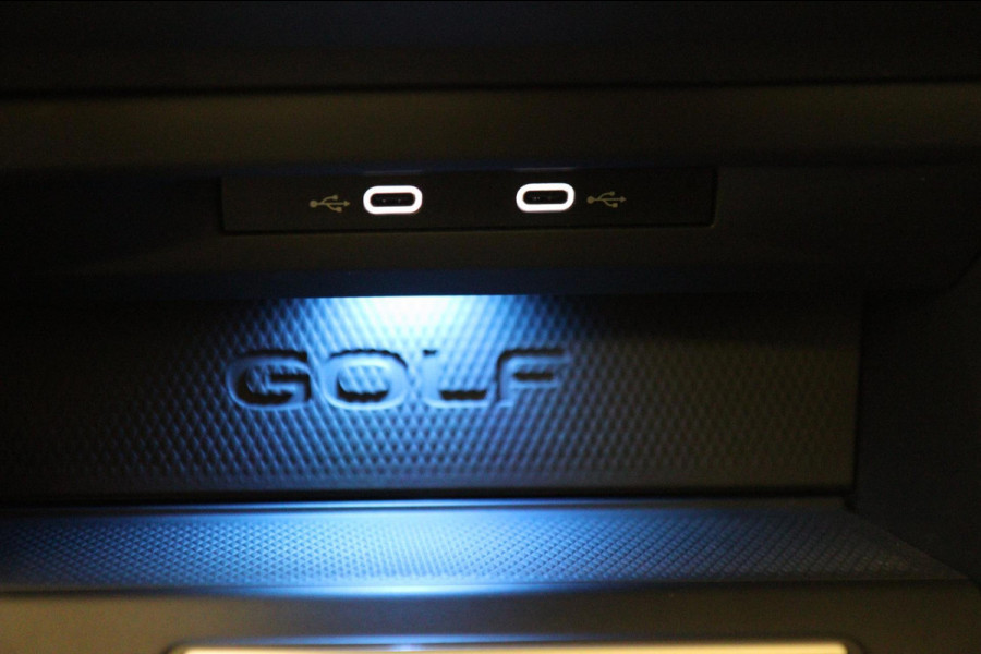 Volkswagen Golf 1.4 eHybrid GTE /PANO/IQLIGHT/CAM/CARPLAY/ACC/LANE ASSIST/VOL