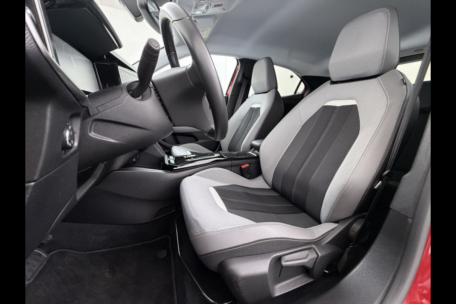 Opel Mokka-e 50kWh SOH 92% 3-Fase Laden Warmtepomp Navi Ecc 360°Camera Apple Carplay Android Auto Pdc Elegance DAB Led Lmv 17" Regen-Lichtsensor Isofix Privacy Glas Keyless Origineel Nederlandse Auto