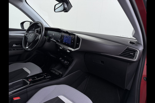 Opel Mokka-e 50kWh SOH 92% 3-Fase Laden Warmtepomp Navi Ecc 360°Camera Apple Carplay Android Auto Pdc Elegance DAB Led Lmv 17" Regen-Lichtsensor Isofix Privacy Glas Keyless Origineel Nederlandse Auto
