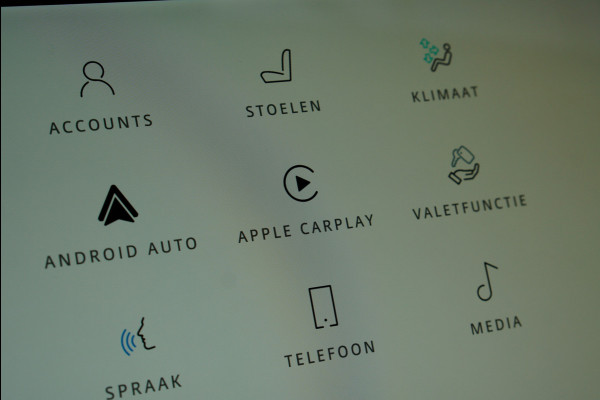 Jaguar E-Pace 1.5 P160 R-Dynamic SE Leer ACC 360° Meridian Navi Keyless Entry & Go Elektr. bedienbare achterklep Memory seats Climate PDC Zwarte alcantara hemelbekleding LM velgen BTW auto