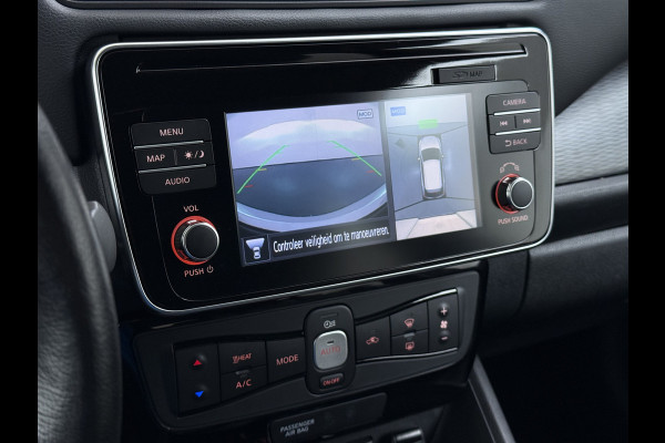 Nissan Leaf Tekna 40kWh Leer Bose®-Hifi Apple Carplay Android Auto Adap.Cruise 360°Camera Navi Ecc Stoel+Stuurverwarming Keyless DAB Dodehoek detector Rijstrooksensor Uitparkeer waarschuwing Verkeersbord detectie Bluetooth Privacy Glas Lmv 17" SOH 87.93% Origineel Nederlandse Auto