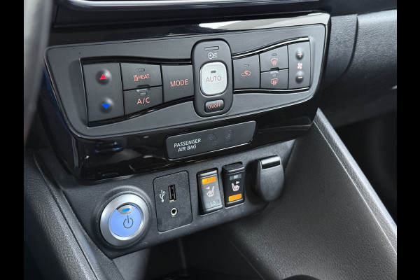 Nissan Leaf Tekna 40kWh Leer Bose®-Hifi Apple Carplay Android Auto Adap.Cruise 360°Camera Navi Ecc Stoel+Stuurverwarming Keyless DAB Dodehoek detector Rijstrooksensor Uitparkeer waarschuwing Verkeersbord detectie Bluetooth Privacy Glas Lmv 17" SOH 87.93% Origineel Nederlandse Auto