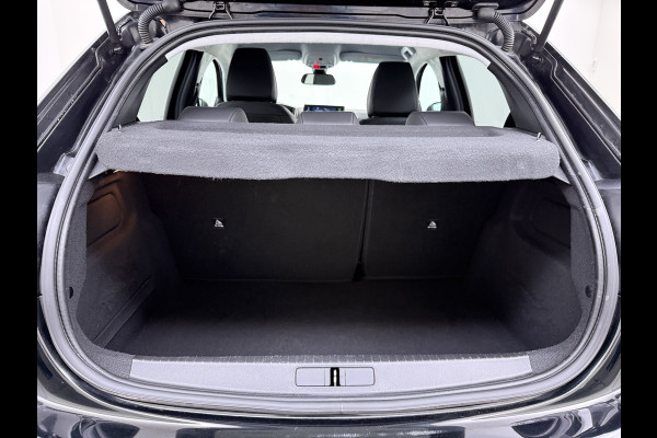 Peugeot e-208 EV 50kWh SOH 90% Navi Ecc 360°Camera Stoelverwarming Adap.Cruise Control Apple Carplay/Android Auto Allure Draadloze Lader DAB+ Keyless Led Privacy Glas Rijstrooksensor Verkeersbord detectie Origineel Nederlandse Auto