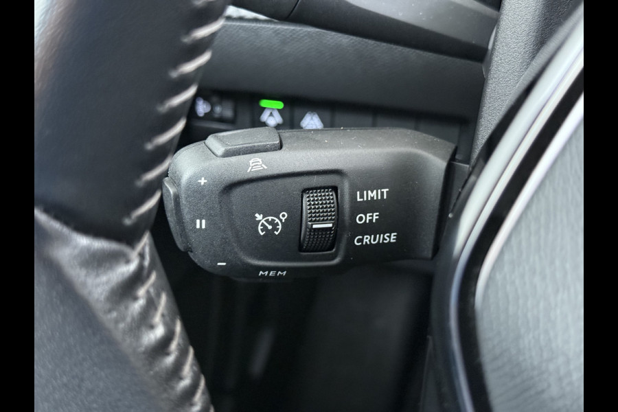 Peugeot e-208 EV 50kWh SOH 90% Navi Ecc 360°Camera Stoelverwarming Adap.Cruise Control Apple Carplay/Android Auto Allure Draadloze Lader DAB+ Keyless Led Privacy Glas Rijstrooksensor Verkeersbord detectie Origineel Nederlandse Auto
