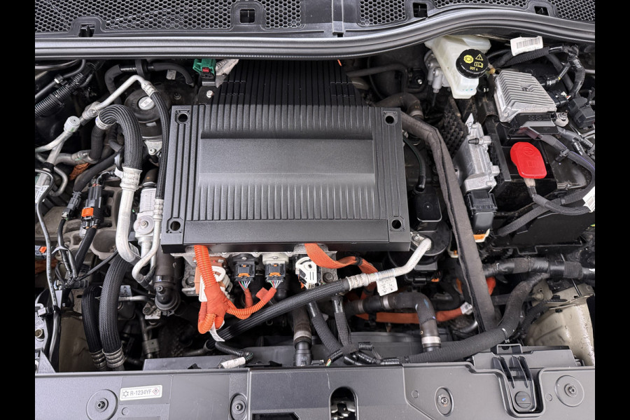 Peugeot e-208 EV 50kWh SOH 90% Navi Ecc 360°Camera Stoelverwarming Adap.Cruise Control Apple Carplay/Android Auto Allure Draadloze Lader DAB+ Keyless Led Privacy Glas Rijstrooksensor Verkeersbord detectie Origineel Nederlandse Auto