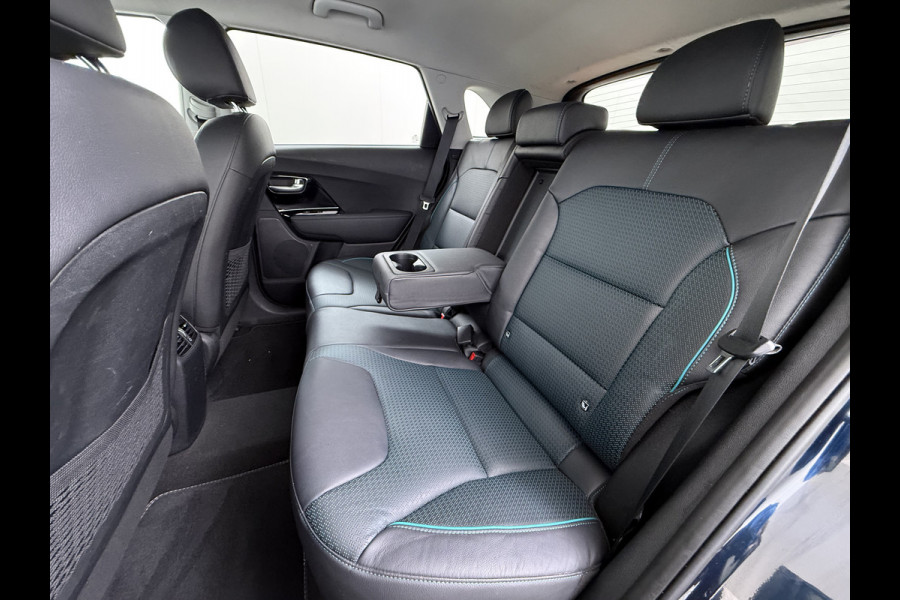 Kia e-Niro ExecutiveLine 64kWh SOH 100% Warmtepomp Leder Elek.Stoel+Memory JBL®-Audio Pdc Navi Ecc Camera Apple Carplay Android Auto Stoelverwarming+Koeling Stuurverwarming Lmv Privacy Glas DAB Vess Lane Assist Blind Spot 100% Dealeronderhouden