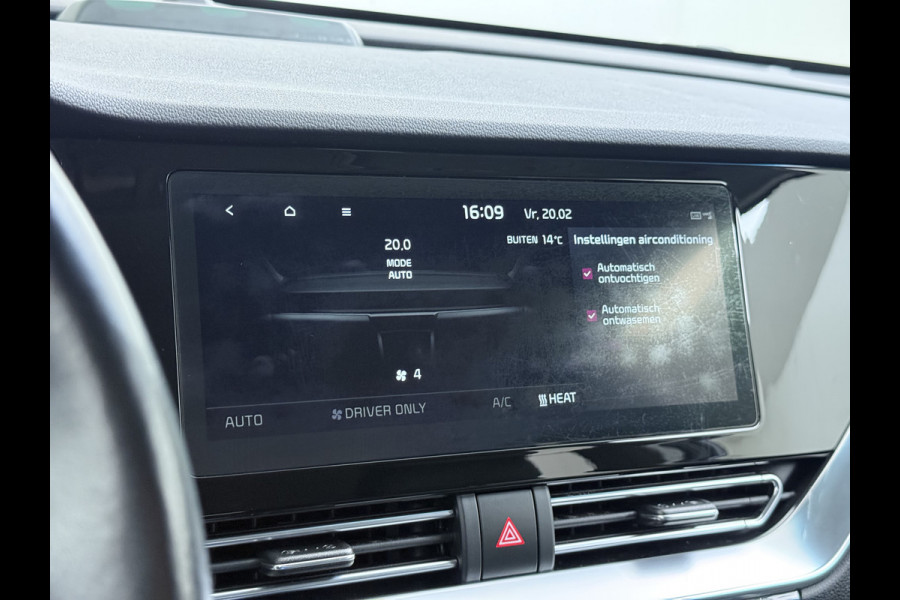 Kia e-Niro ExecutiveLine 64kWh SOH 100% Warmtepomp Leder Elek.Stoel+Memory JBL®-Audio Pdc Navi Ecc Camera Apple Carplay Android Auto Stoelverwarming+Koeling Stuurverwarming Lmv Privacy Glas DAB Vess Lane Assist Blind Spot 100% Dealeronderhouden