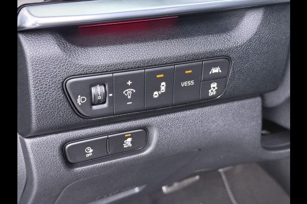 Kia e-Niro ExecutiveLine 64kWh SOH 100% Warmtepomp Leder Elek.Stoel+Memory JBL®-Audio Pdc Navi Ecc Camera Apple Carplay Android Auto Stoelverwarming+Koeling Stuurverwarming Lmv Privacy Glas DAB Vess Lane Assist Blind Spot 100% Dealeronderhouden