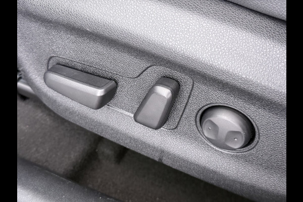 Kia e-Niro ExecutiveLine 64kWh SOH 100% Warmtepomp Leder Elek.Stoel+Memory JBL®-Audio Pdc Navi Ecc Camera Apple Carplay Android Auto Stoelverwarming+Koeling Stuurverwarming Lmv Privacy Glas DAB Vess Lane Assist Blind Spot 100% Dealeronderhouden