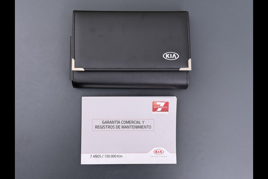 Kia e-Niro ExecutiveLine 64kWh SOH 100% Warmtepomp Leder Elek.Stoel+Memory JBL®-Audio Pdc Navi Ecc Camera Apple Carplay Android Auto Stoelverwarming+Koeling Stuurverwarming Lmv Privacy Glas DAB Vess Lane Assist Blind Spot 100% Dealeronderhouden