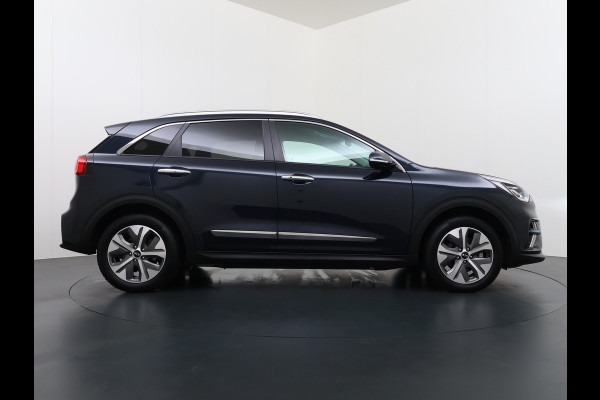 Kia e-Niro ExecutiveLine 64kWh SOH 100% Warmtepomp Leder Elek.Stoel+Memory JBL®-Audio Pdc Navi Ecc Camera Apple Carplay Android Auto Stoelverwarming+Koeling Stuurverwarming Lmv Privacy Glas DAB Vess Lane Assist Blind Spot 100% Dealeronderhouden