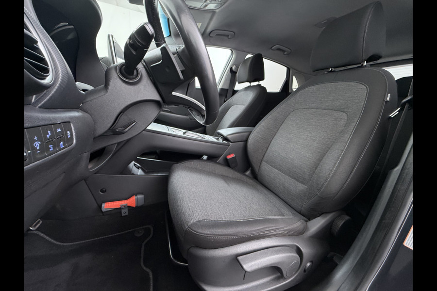 Hyundai Kona EV 64kWh SOH 100% Trekhaak Warmtepomp Navi Camera Ecc Adap.Cruise Head-Up Display Apple Carplay/Android Auto Pdc Fashion Keyless Lane Assist Dodehoek Detector FCA Privacy Glas Regensensor Bluetooth 1e Eigenaar Origineel Nederlandse Auto