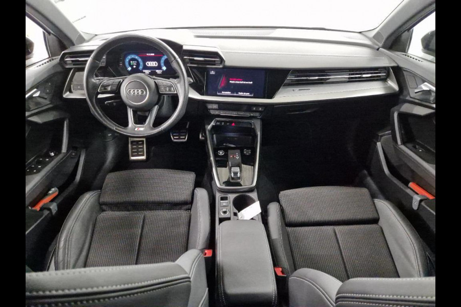 Audi A3 Sportback Aut. 45 TFSI e hybrid S-Line Competition | LED | Navi | Apple Carplay