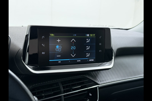 Peugeot e-2008 EV Allure Première 50kWh SOH 89% Navi* 360°Camera Ecc Apple Carplay Android Auto Cruise Control Stoelverwarming Pdc DAB+ Privacy Glas Lmv Led Keyless Complete EV