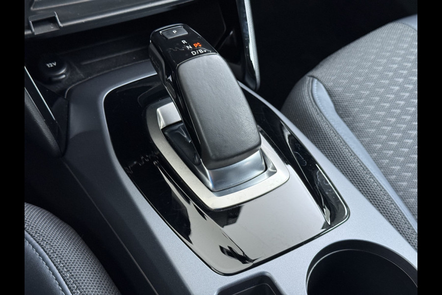 Peugeot e-2008 EV Allure Première 50kWh SOH 89% Navi* 360°Camera Ecc Apple Carplay Android Auto Cruise Control Stoelverwarming Pdc DAB+ Privacy Glas Lmv Led Keyless Complete EV