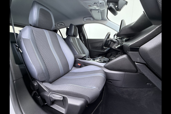 Peugeot e-2008 EV Allure Première 50kWh SOH 89% Navi* 360°Camera Ecc Apple Carplay Android Auto Cruise Control Stoelverwarming Pdc DAB+ Privacy Glas Lmv Led Keyless Complete EV