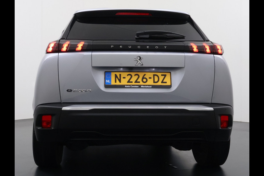 Peugeot e-2008 EV Allure Première 50kWh SOH 89% Navi* 360°Camera Ecc Apple Carplay Android Auto Cruise Control Stoelverwarming Pdc DAB+ Privacy Glas Lmv Led Keyless Complete EV