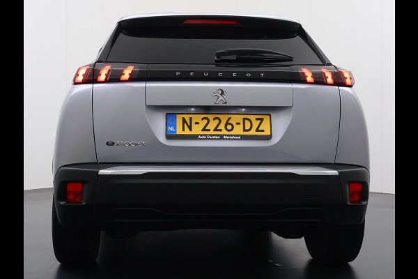 Peugeot e-2008 EV Allure Première 50kWh SOH 89% Navi* 360°Camera Ecc Apple Carplay Android Auto Cruise Control Stoelverwarming Pdc DAB+ Privacy Glas Lmv Led Keyless Complete EV