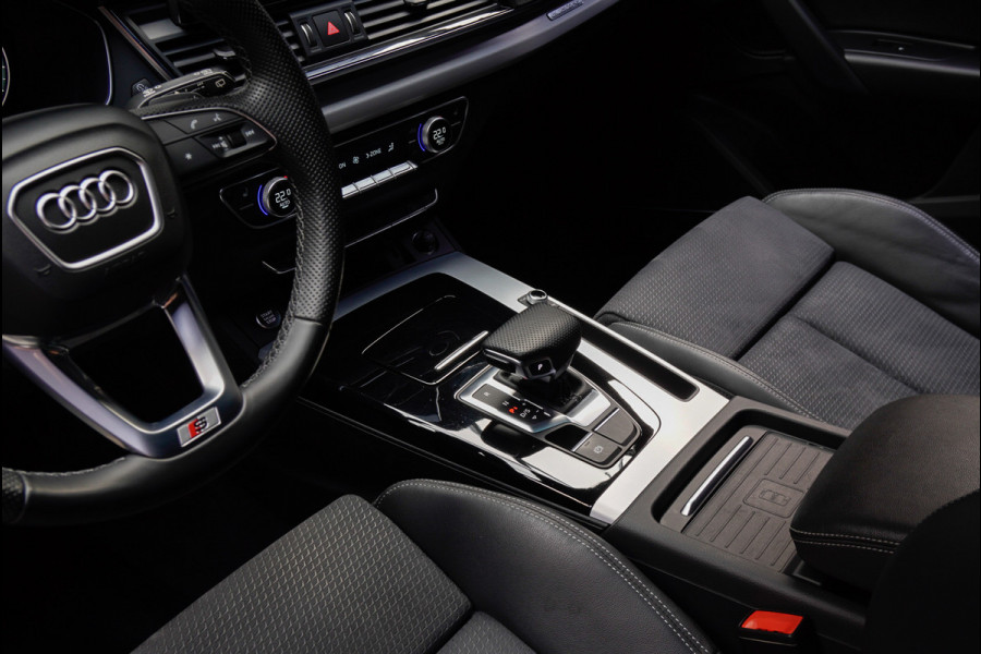 Audi Q5 55 TFSI e PlugIn S-Line Panodak Virtual Leer B&O PDC Navi Elektra. achterklep Leer Climate voor en achter 360° Zwarte binnenhemel Camera 20” LM velgen BTW auto