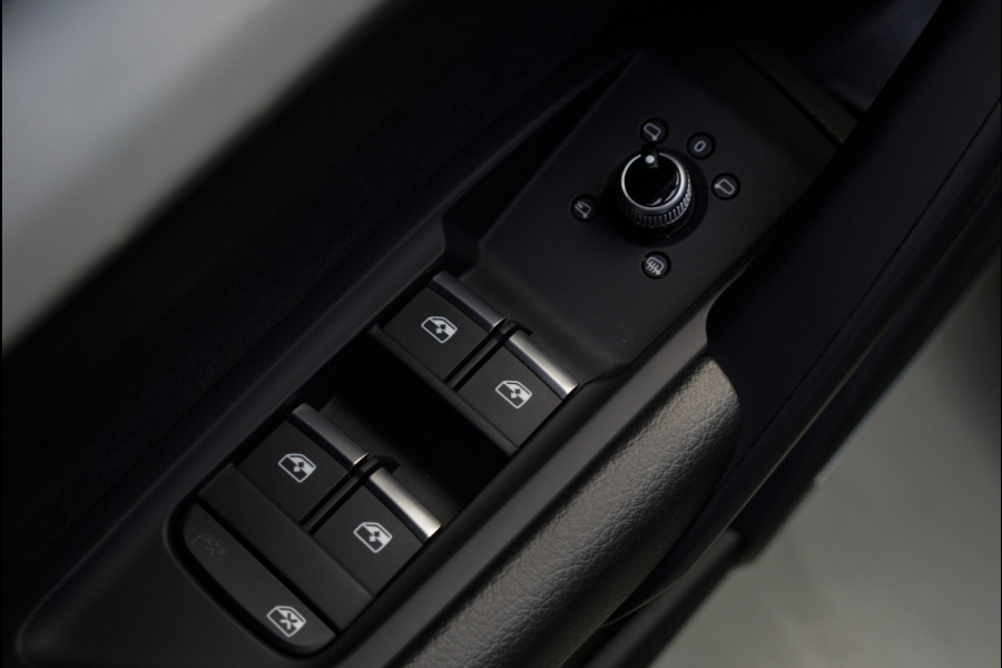 Audi Q5 55 TFSI e PlugIn S-Line Panodak Virtual Leer B&O PDC Navi Elektra. achterklep Leer Climate voor en achter 360° Zwarte binnenhemel Camera 20” LM velgen BTW auto