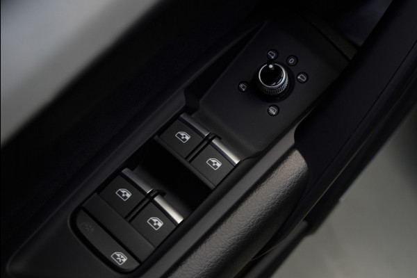 Audi Q5 55 TFSI e PlugIn S-Line Panodak Virtual Leer B&O PDC Navi Elektra. achterklep Leer Climate voor en achter 360° Zwarte binnenhemel Camera 20” LM velgen BTW auto