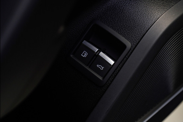 Audi Q5 55 TFSI e PlugIn S-Line Panodak Virtual Leer B&O PDC Navi Elektra. achterklep Leer Climate voor en achter 360° Zwarte binnenhemel Camera 20” LM velgen BTW auto